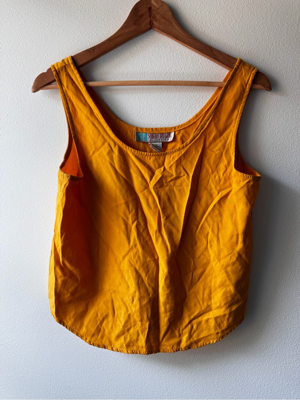 Vintage Sarah Taylor Women’s Sleeveless Scoop Neck Tank Top - Mustard Yellow